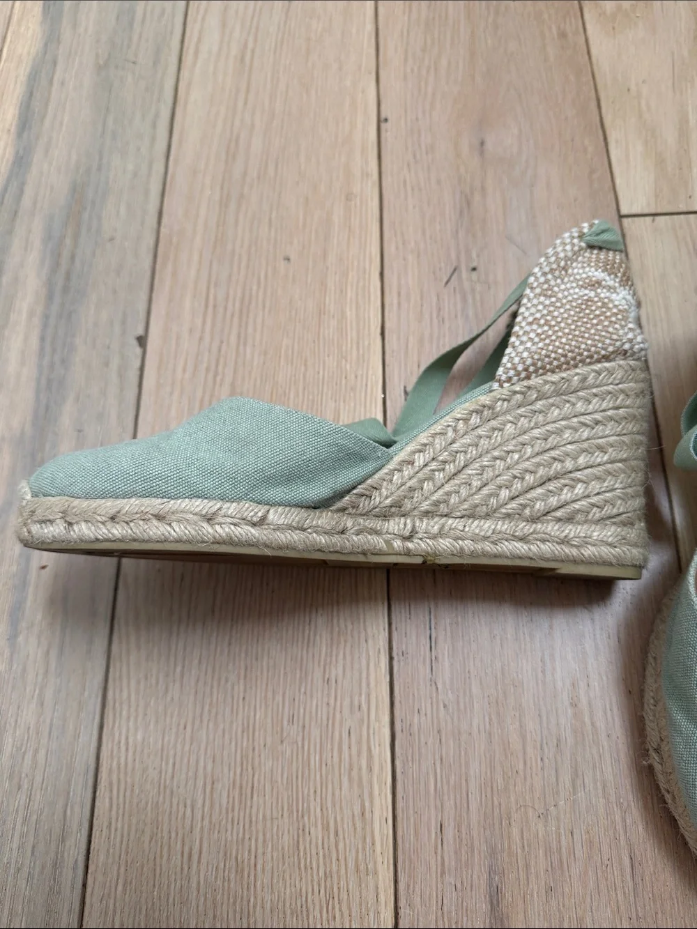Castaner sage green